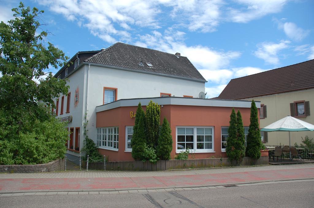 Hotel Kurfuerst Garni Germersheim Bagian luar foto